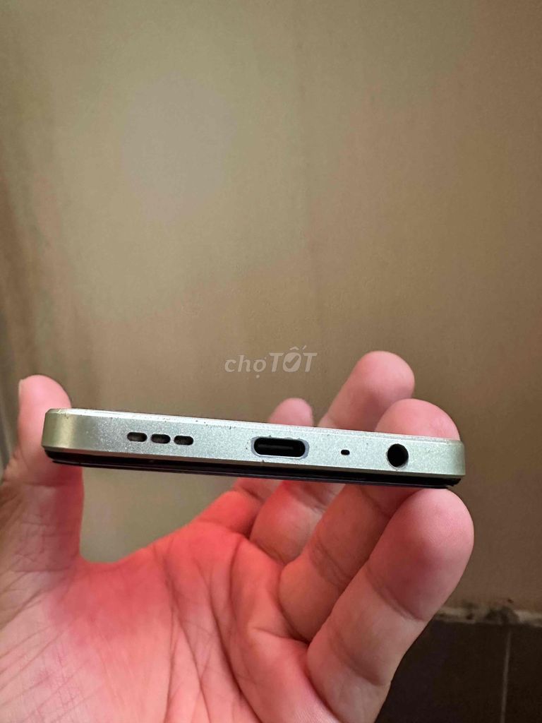 Фото 3: Oppo Reno 8 256GB Белый