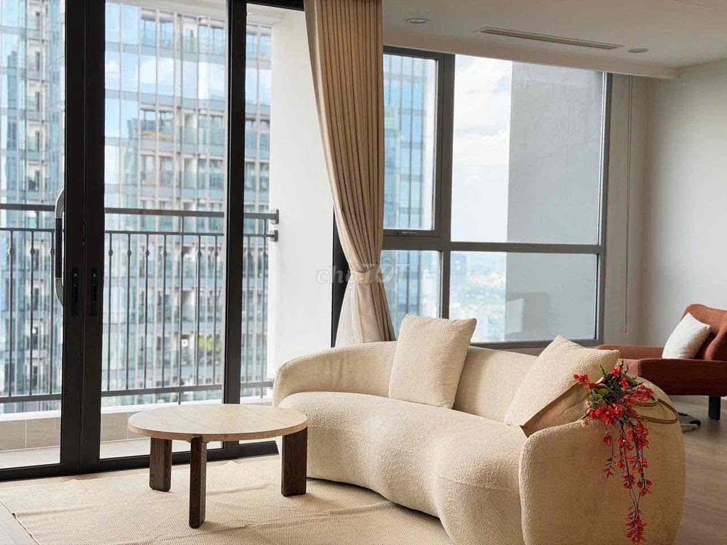 ОТКРЫТИЕ КВАРТИРЫ В ЖИЛОМ КОМПЛЕКСЕ С НОВОЙ МЕБЕЛЬЮ VINHOMES CENTRAL PARK