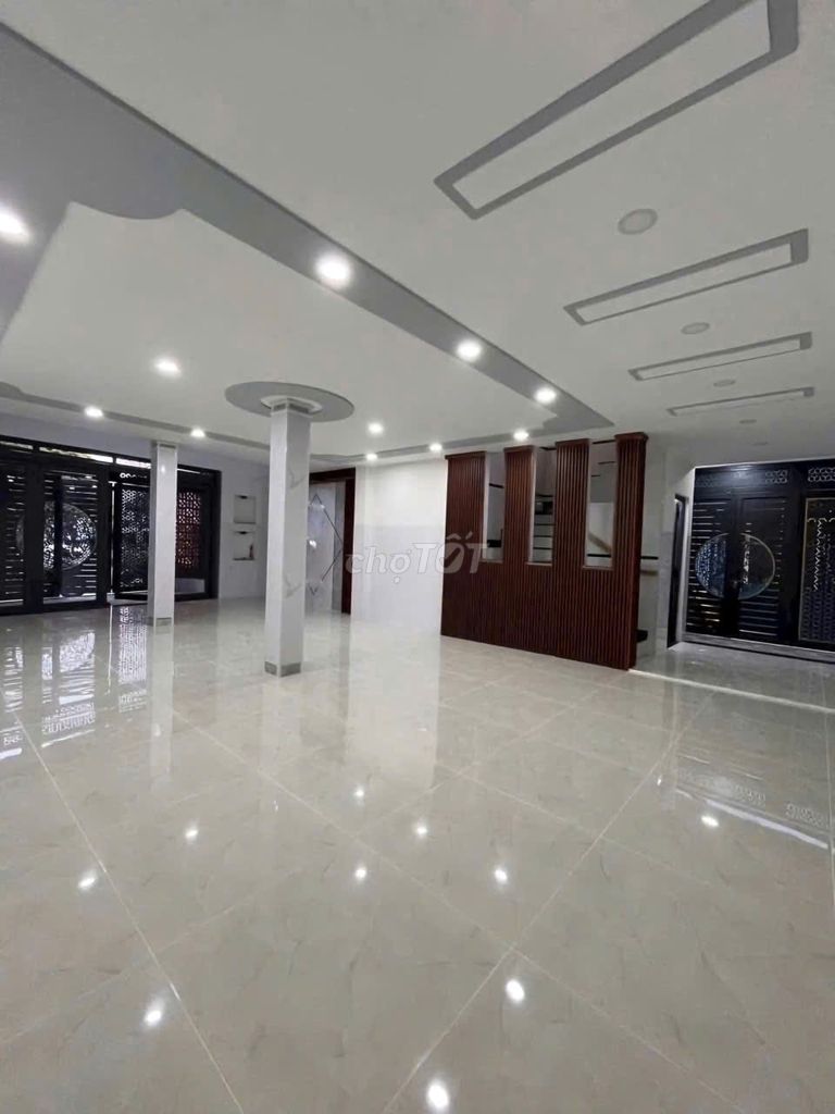 Фото 2: Сдается дом, фасад 25A Дат Тхань, квартал 6, район Танбинь, рядом с рынком Танбинь