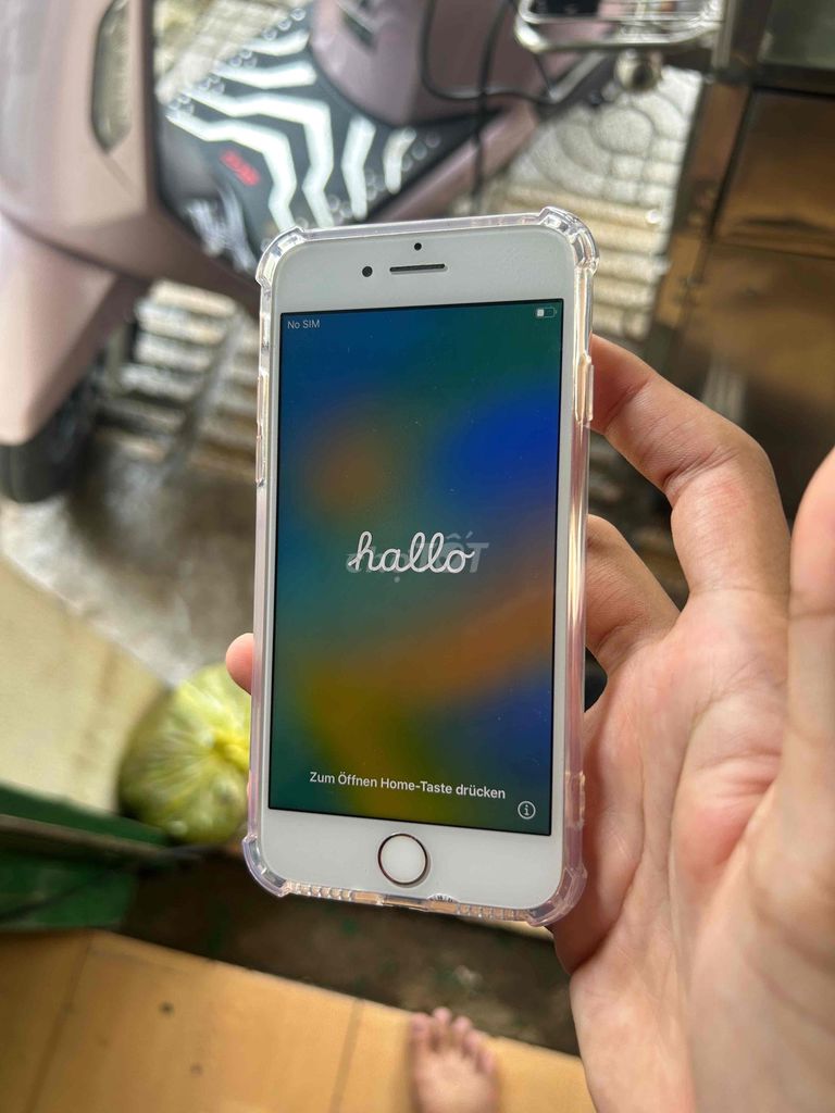 Фото 2: Apple iPhone 8 64GB чёрный, золотой, белый