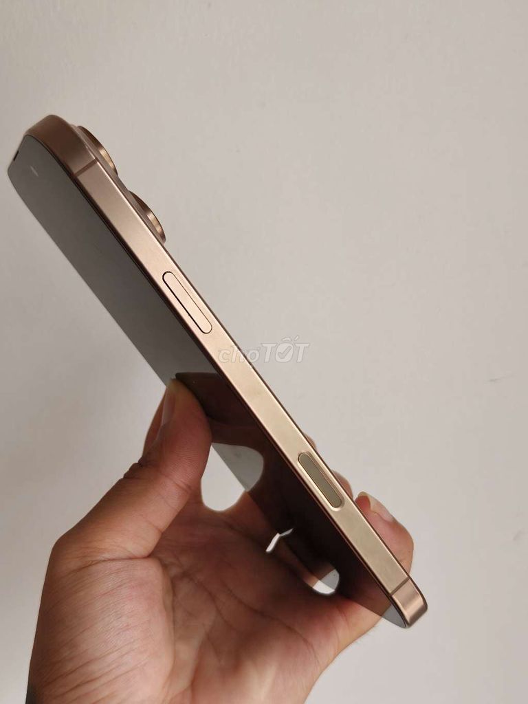 Фото 2: iPhone 16 Pro Max 256GB цвета «пустыня», США, 97%