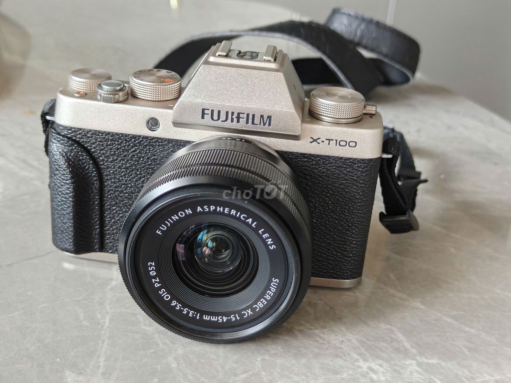 Фото 2: Фотоаппарат Fujifilm X-T100 бронзовый, черный