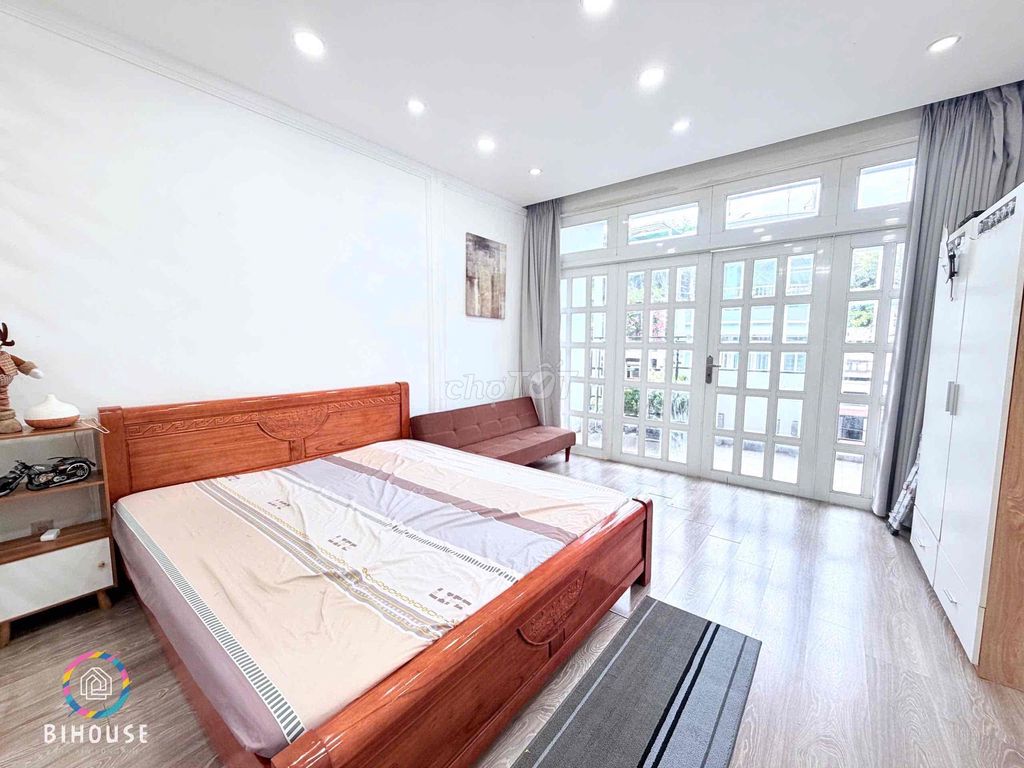 Фото 2: Квартира-студия 40 м² с большим балконом