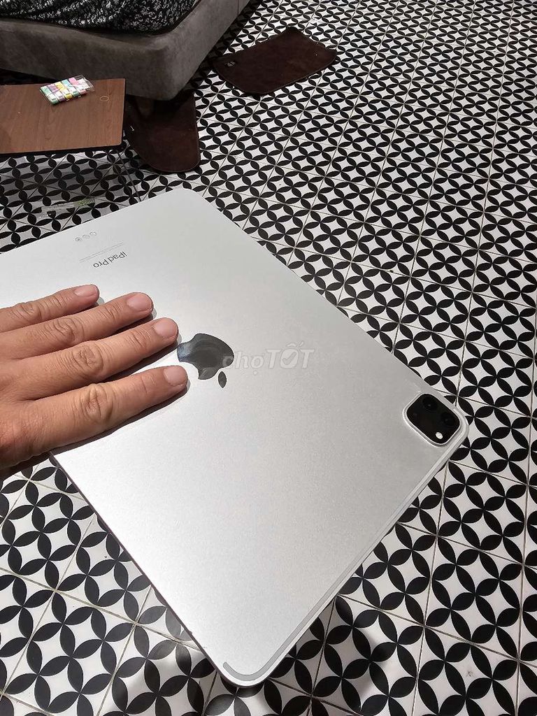 Фото 2: Apple iPad Pro M2 2022 Wifi Bạc