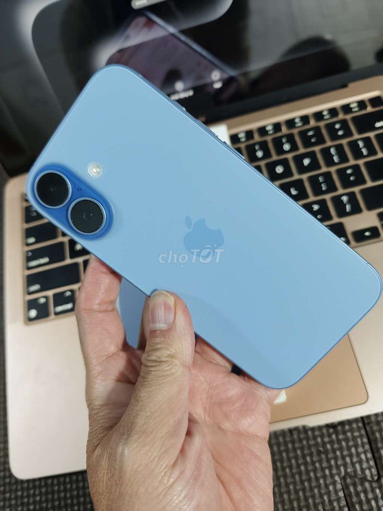 iPhone 17 256GB официальный FPT full box продажа или обмен