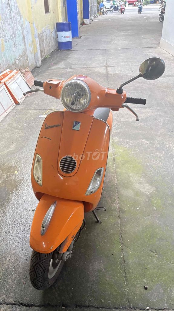 Piaggio Vespa LX125 Cam