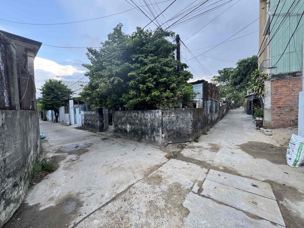Продажа участка 2 стороны переулка на улице Чан Дай Нгиа - район Нгу Хань Шон. Цена