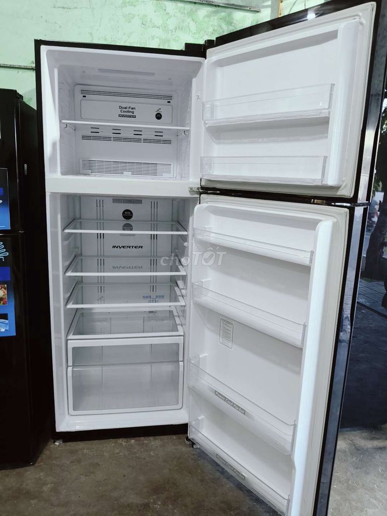 Фото 2: Холодильник Hitachi 540 литров Inverter (Черное зеркало)