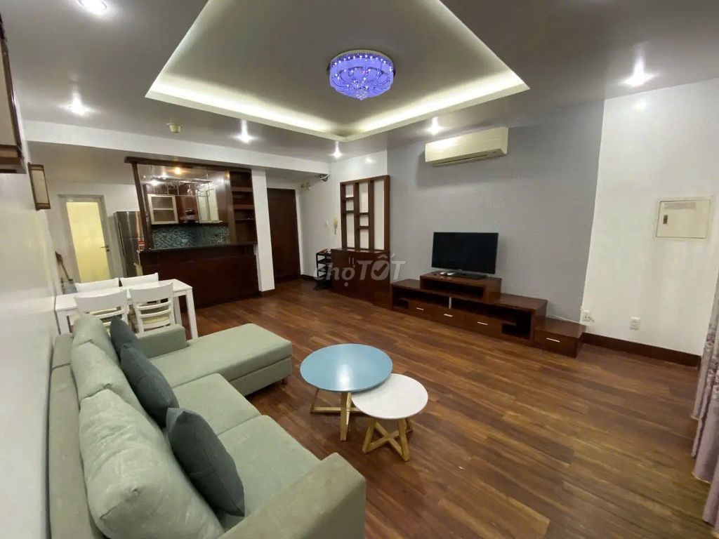 Фото 2: Квартира Hùng Vương Plaza, район 5 — 130 м² (3 спальни, 3 санузла) — красная книга, собственик