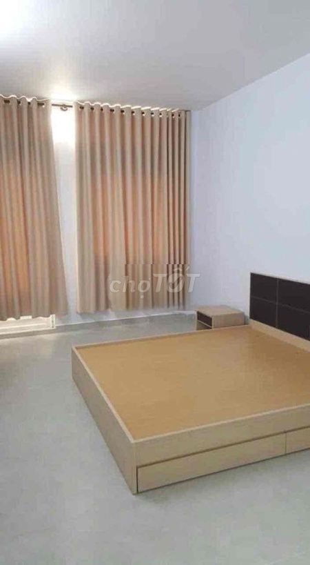 Фото 3: НОВЫЙ ДОМ 4 спальни 3,8x17 м², ПЕРЕУЛОК ДЛЯ АВТОМОБИЛЕЙ КИ ДОНГ, РАЙОН 3
