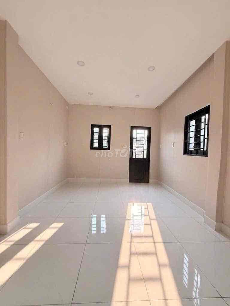 Фото 3: Продаётся дом в БИНЬТХАНЬ, рядом с улицей НО ЧАНГ ЛОНГ, 62 м², 2 этажа, всего 4.95