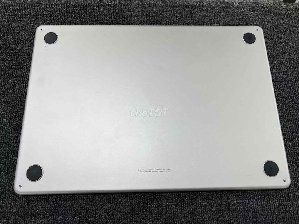 Фото 2: Apple MacBook Air M3 8GB/256GB Silver 2024