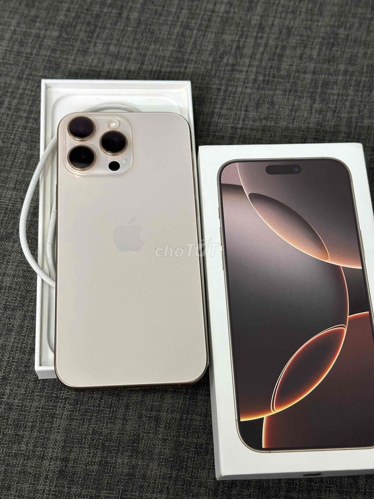 Apple iPhone 16 Pro Max 256GB Золотой, б/у