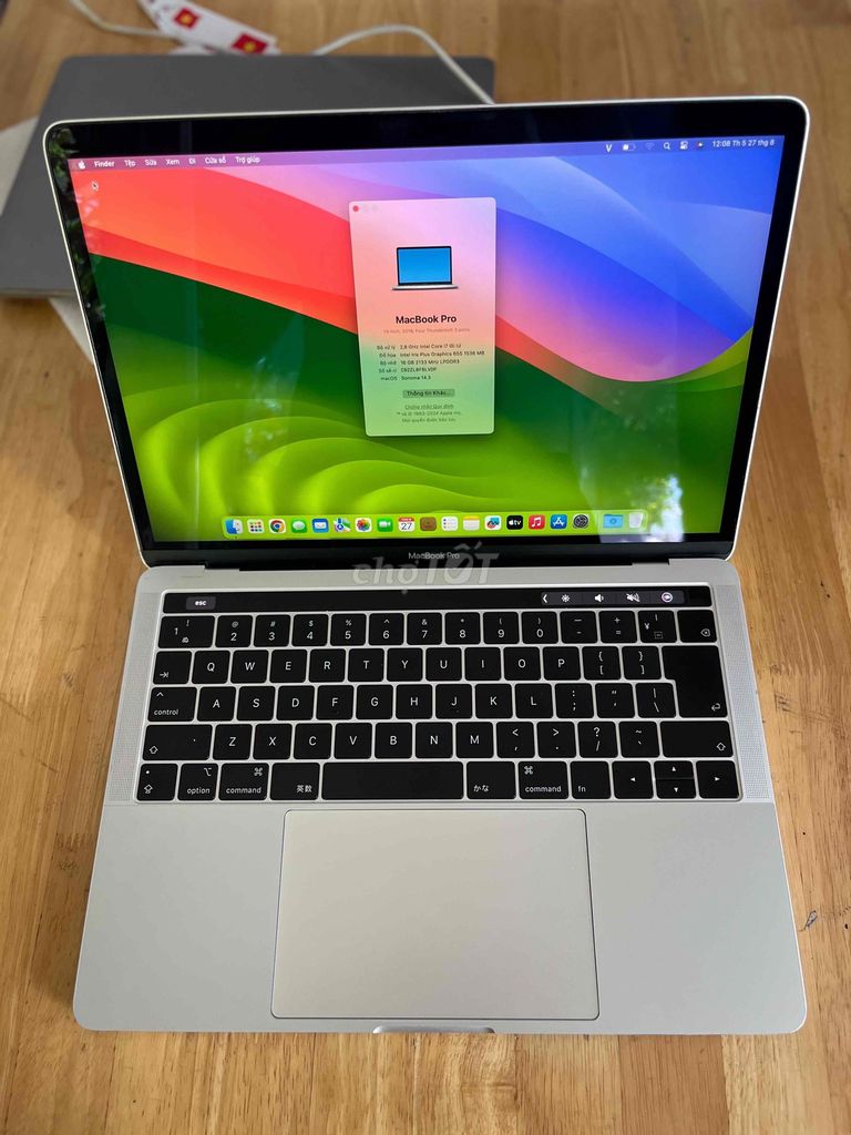 Apple MacBook Pro 2019 i7 13 inch 16GB/512GB серебристый