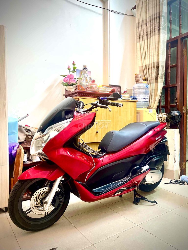 Honda PCX 125 красный