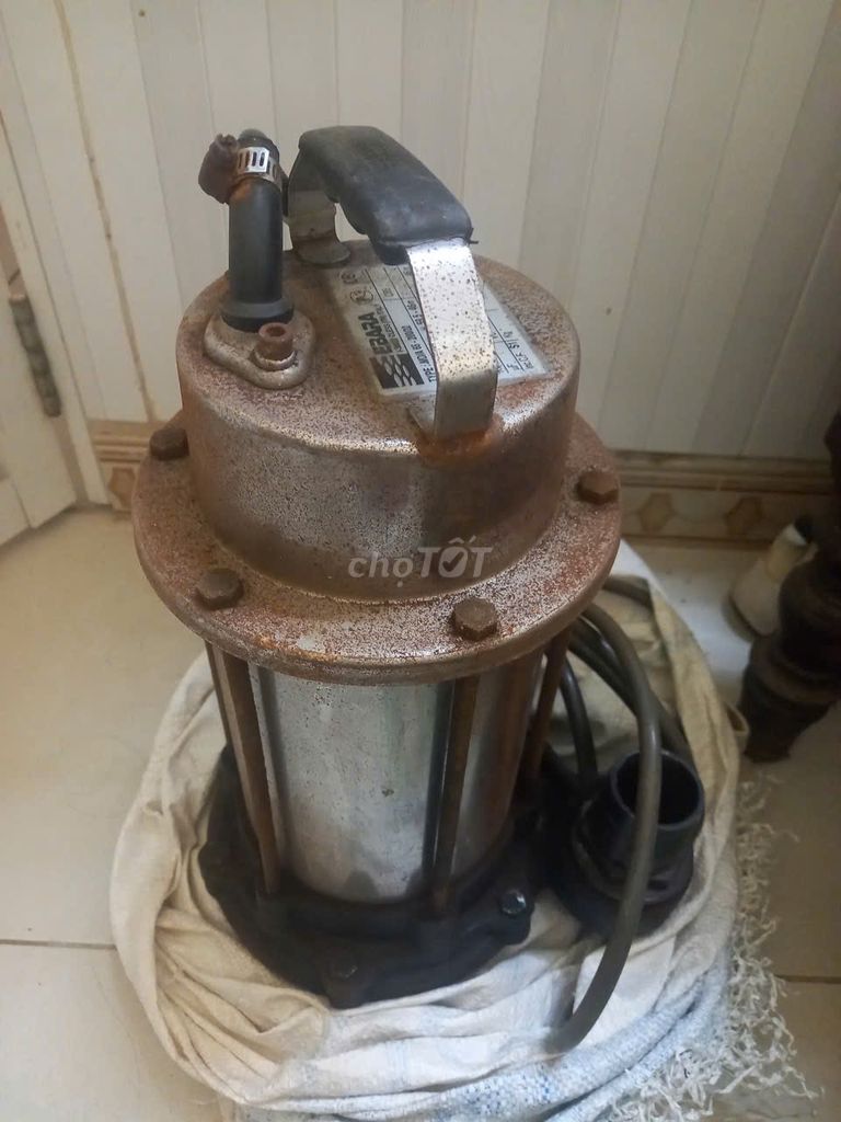 Погружной насос EBARA 1 фаза 3 HP в хорошем состоянии