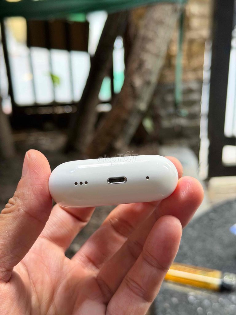 Фото 3: Наушники Airpods Pro 2 Оригинал, корпус с разъемом Lightning