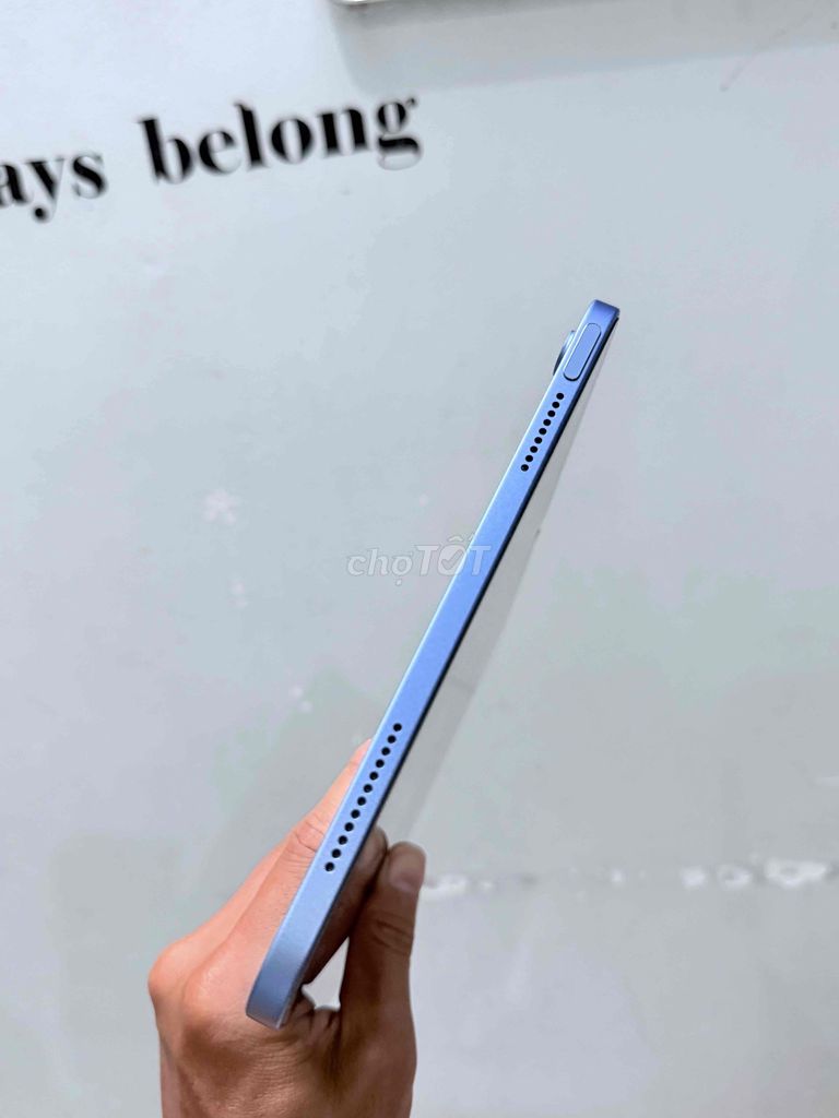 Фото 3: iPad Gen 10 64GB Голубой 10.9 дюйма как новый полный комплект