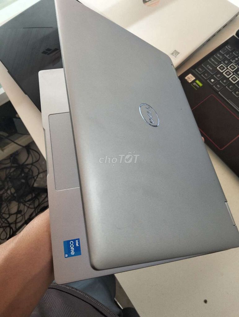 Фото 3: Dell 5320 2in1 сенсорный поворотный на 360°