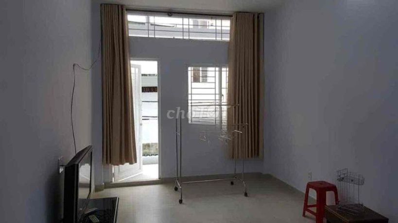 Фото 2: НОВЫЙ ДОМ 4 спальни 3,8x17 м², ПЕРЕУЛОК ДЛЯ АВТОМОБИЛЕЙ КИ ДОНГ, РАЙОН 3
