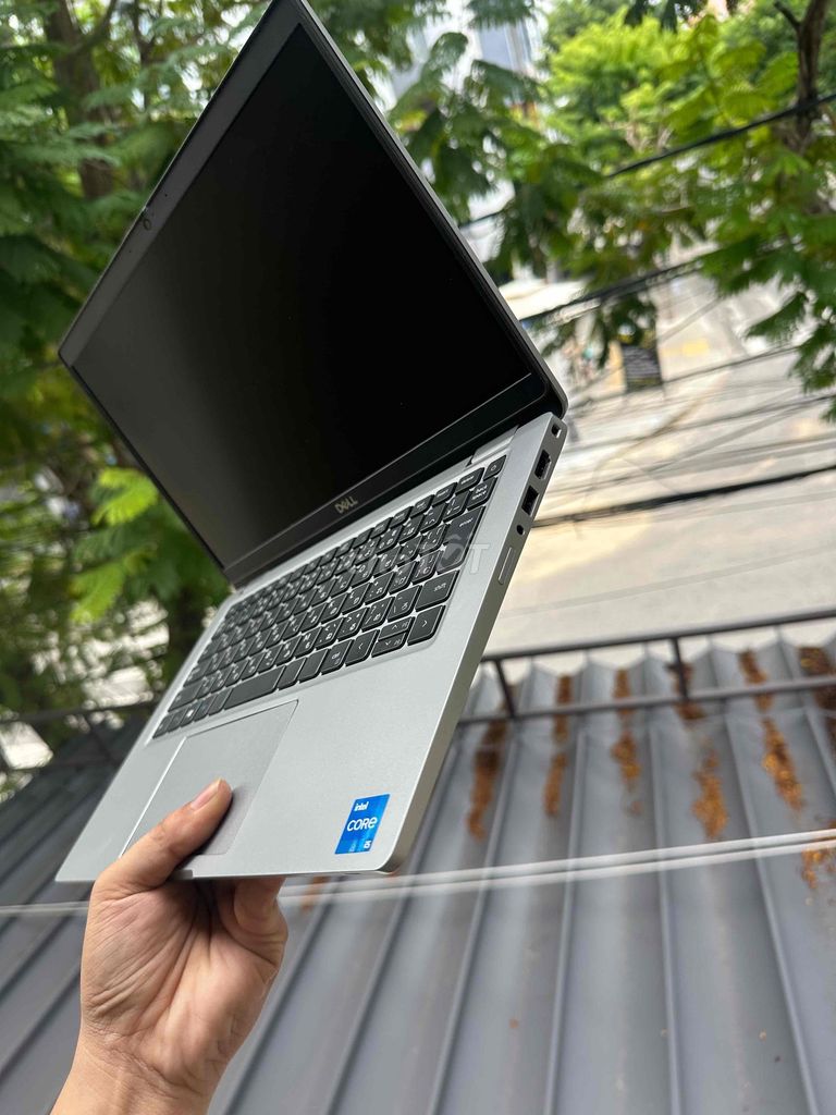 Фото 3: Dell Latitude 5320 i5-1145G7 8GB/256GB FULL HD