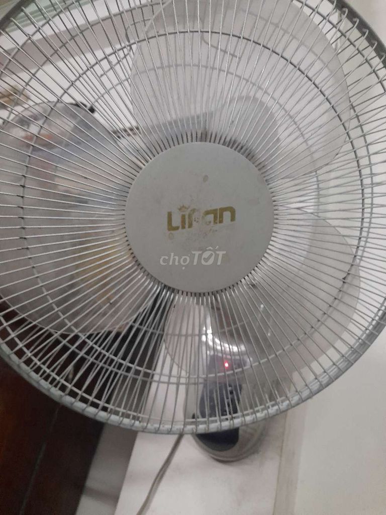 Quạt treo tường Lifan Trắng Kim loại, nhựa