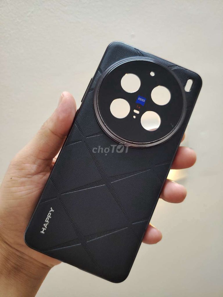 Фото 2: Чехол для Vivo X200 Pro, черная кожа, почти новый