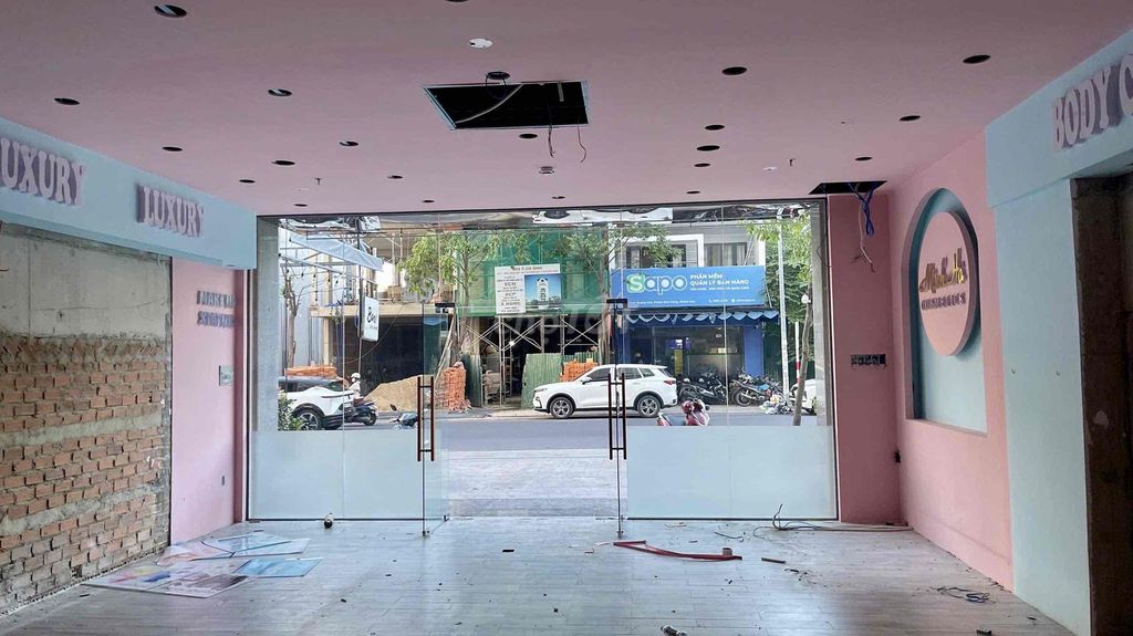 Фото 2: АРЕНДА SHOPHOUSE CT4 ЛИЦЕВАЯ СТОРОНА ТИК КУАНГ ДЫК 67М2 ЦЕНА 25 МЛН/МЕС