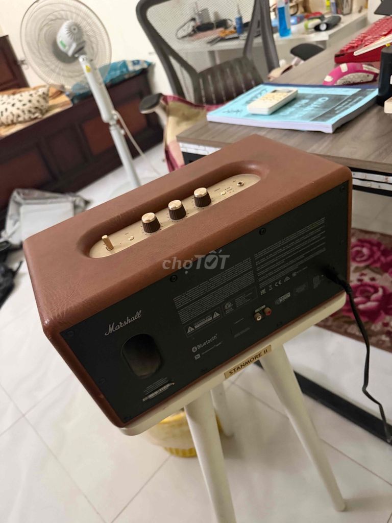 Фото 2: Колонка Bluetooth Marshall Stanmore II коричневая