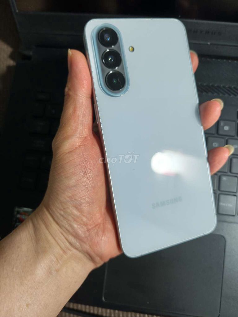 Фото 3: Samsung A57 5G 8GB/128GB Silver, BH care + до 17/05/28