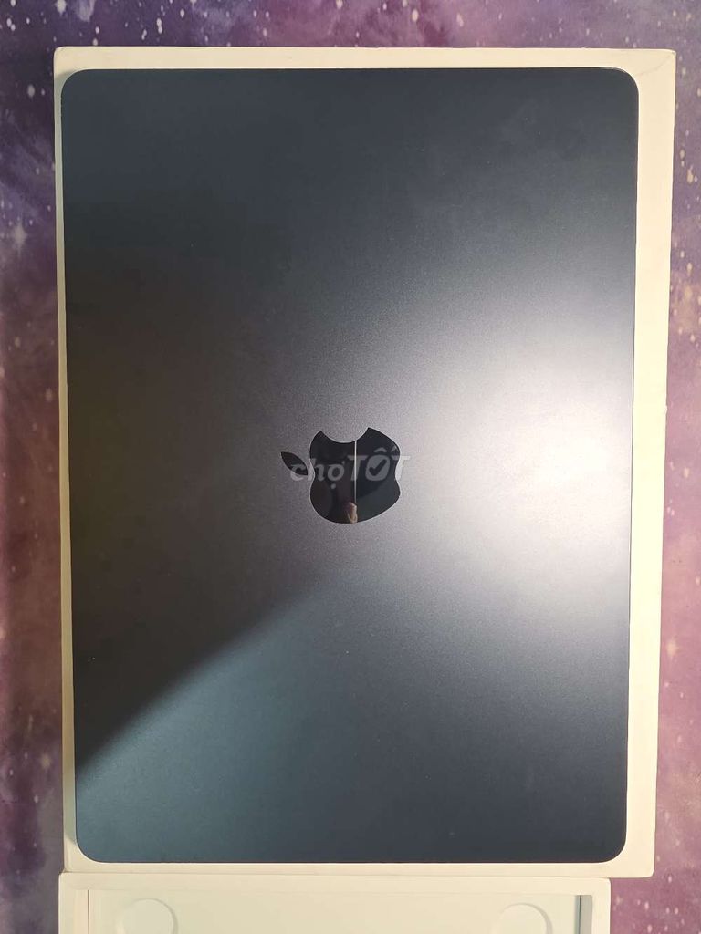 Apple Macbook Air M2 8GB/256GB Like New