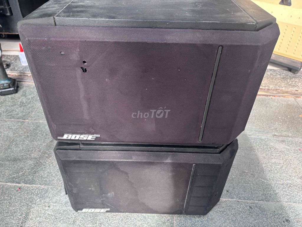 Фото 2: Колонка Bose чёрная, бас мощный