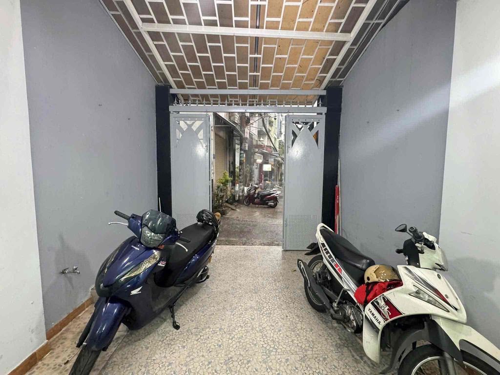 Фото 2: Аренда дома HXH Lê Văn Sỹ Tân Bình 4x20м, 3 этажа, 4 спальни – 25 млн/месяц