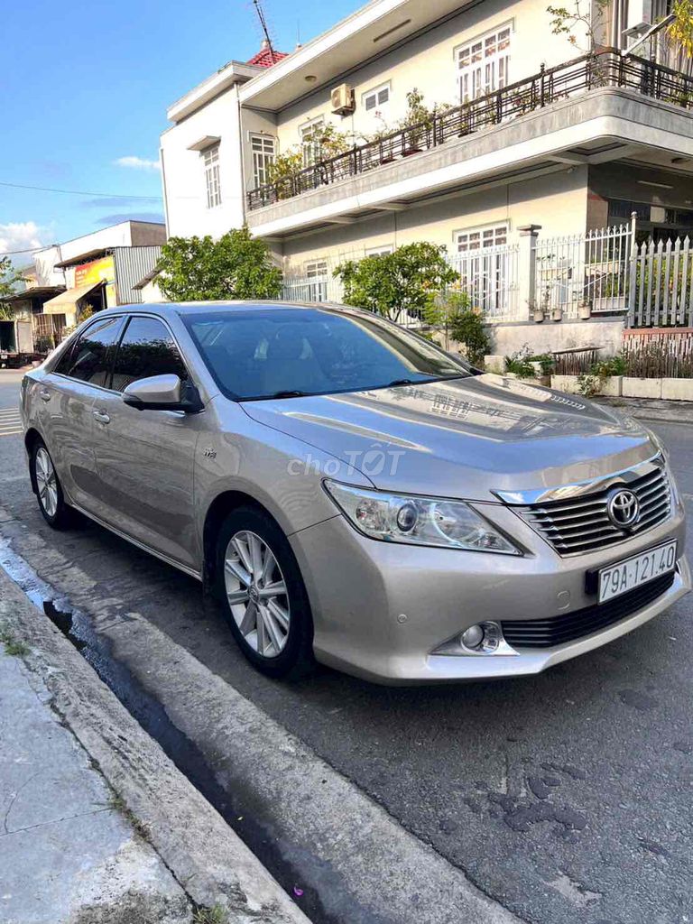 Фото 2: Toyota Camry 2.5G 2012 Чистый, оригинальный, красивый