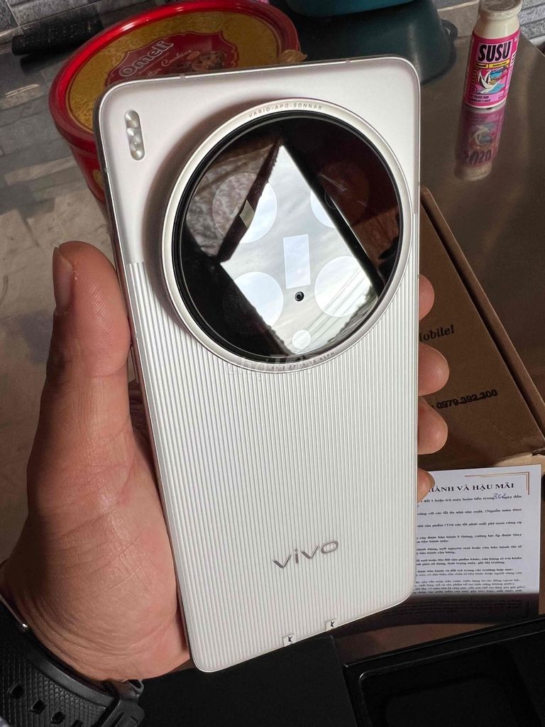 Фото 2: Vivo X200 Ultra 16GB/512GB Белый как новый