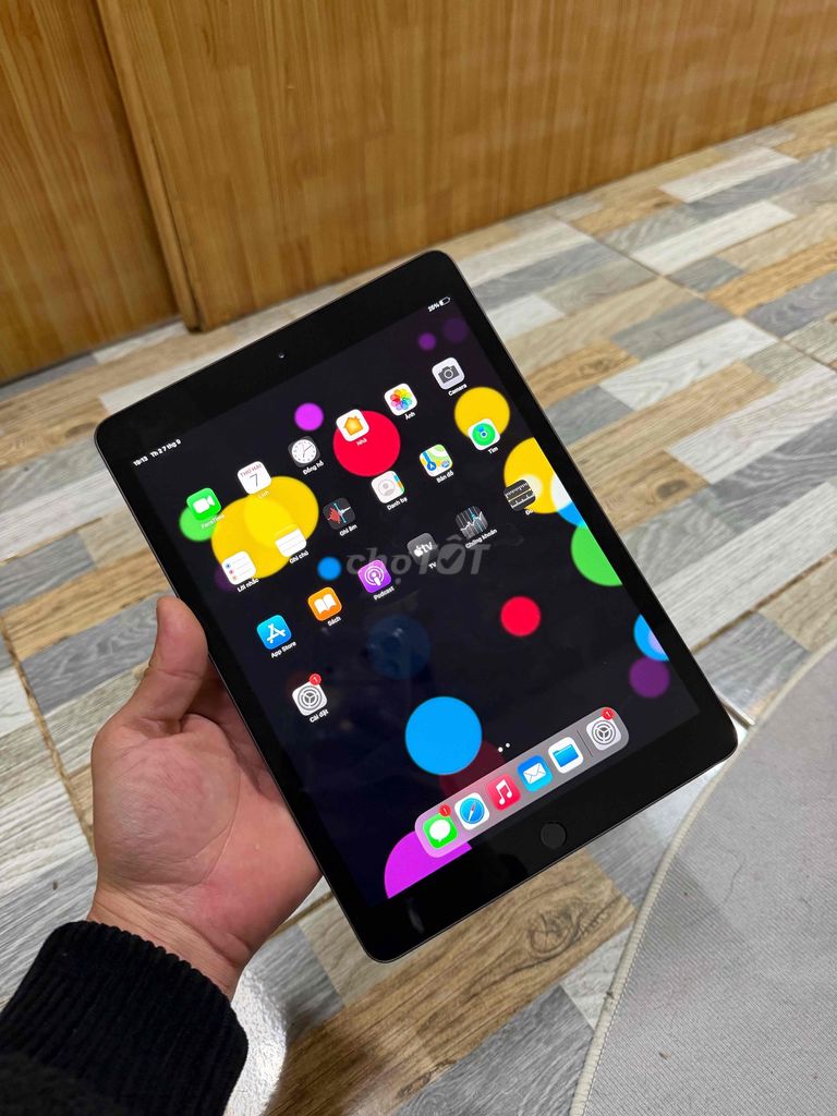 Фото 2: Apple iPad Gen 7 Wifi 32GB Серый