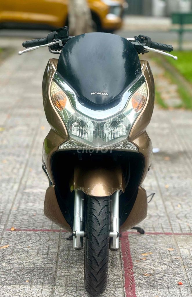 Honda PCX бронзовый, номер 43, в отличном состоянии