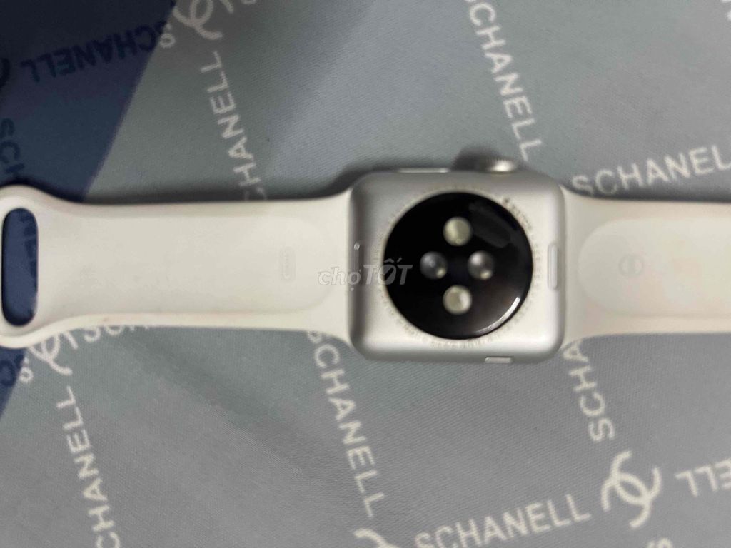 Фото 3: Apple Watch Series 3 белый, как новый, s2