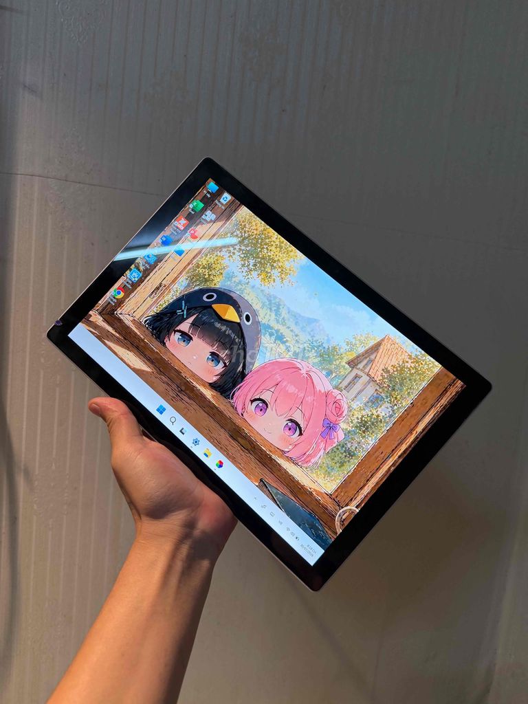 Surface Pro 5 i5-7300u 8GB/256GB Серебристый