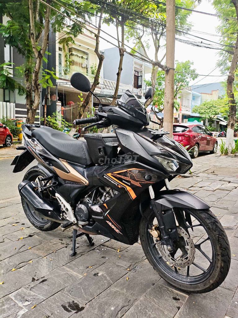 Фото 2: Honda Winner X V2 2021 Черный пробег 26 000 км