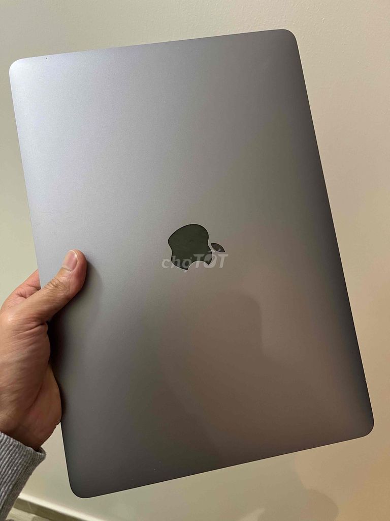 Фото 2: Macbook Pro 2017 i5 8GB/256GB Серый