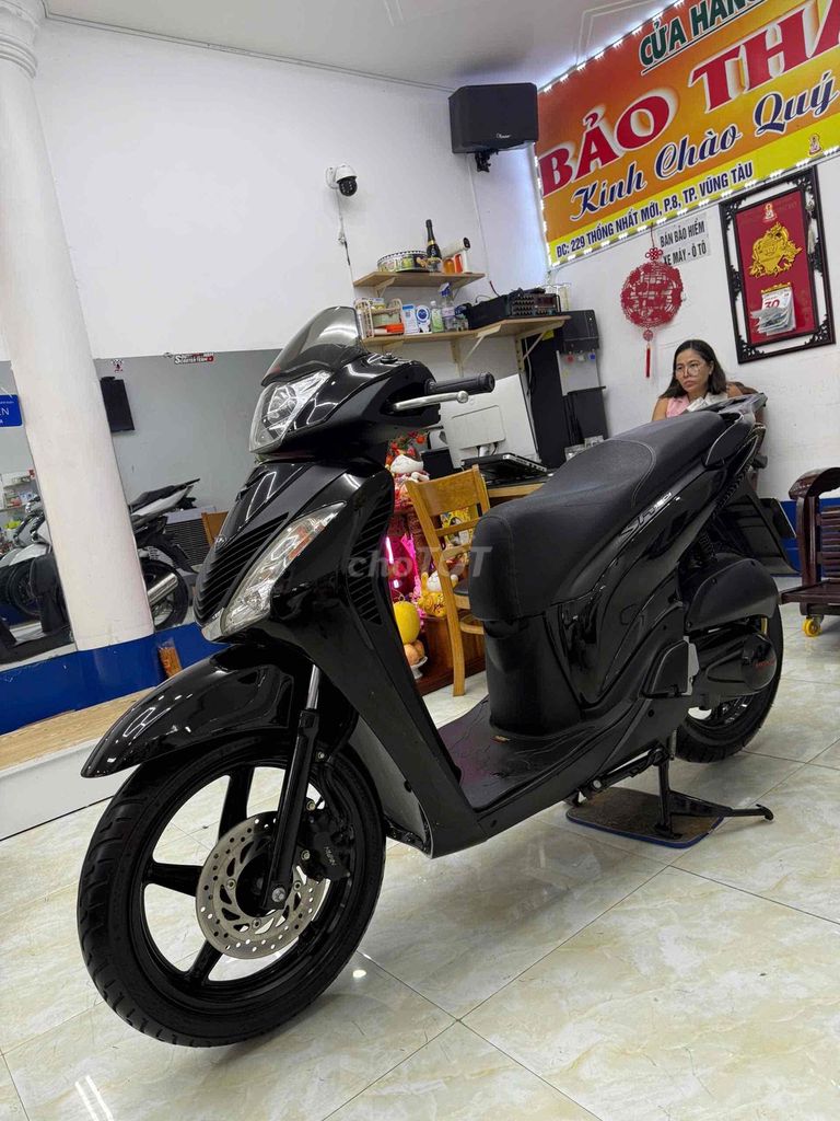 Фото 2: Honda SH 2010 Италия черный глянец
