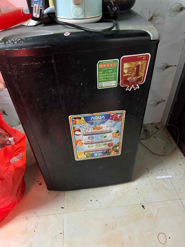 Холодильник Sanyo 93L Черный