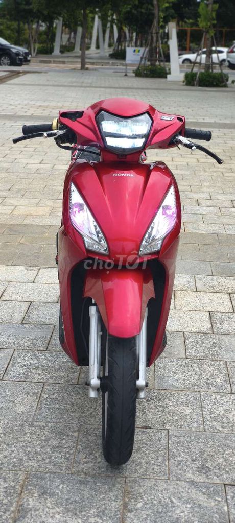 Honda Vision 2025 Cao Cấp màu Đỏ