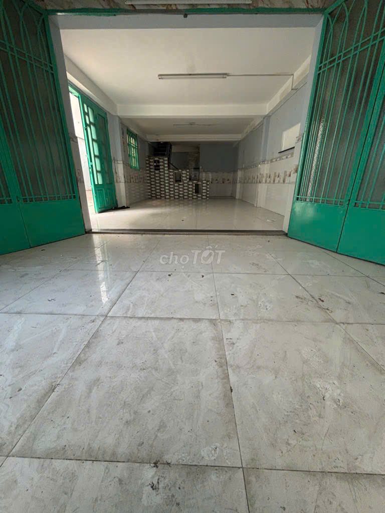 Nhà 4x15m, 2 lầu, 3 phòng ngủ Lê Văn Quới giá 10 triệu/tháng