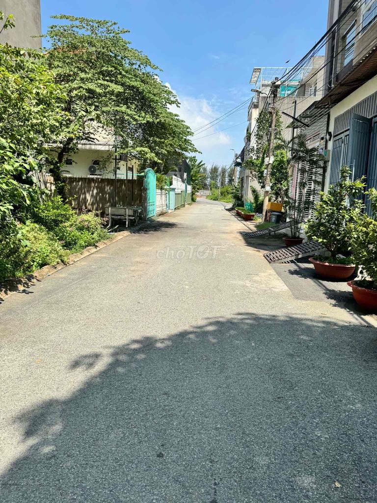 100m2 - 5 tỷ 3 - KHU CHỢ HIỆP BÌNH - HẺM XE HƠI - NHÀ CẤP 4 CŨ