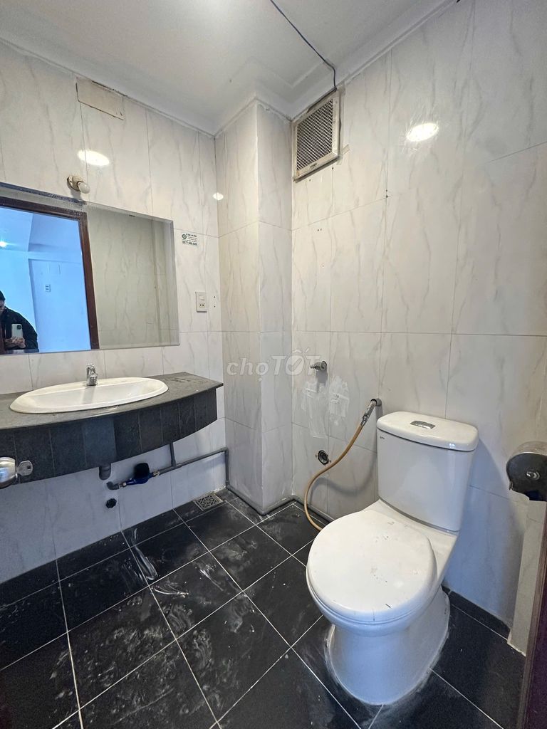 Фото 2: Аренда коммерческого помещения 65м2 с 2 фасадами, район 4