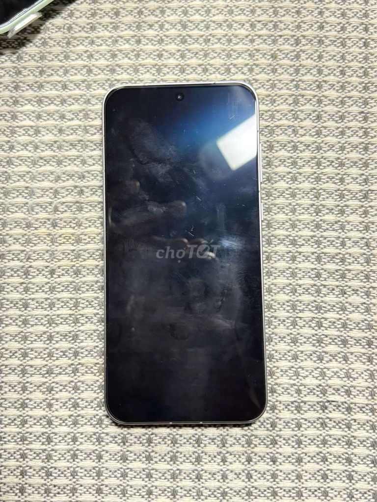 Фото 2: Oppo Find X9 12GB/256GB Серый Титан