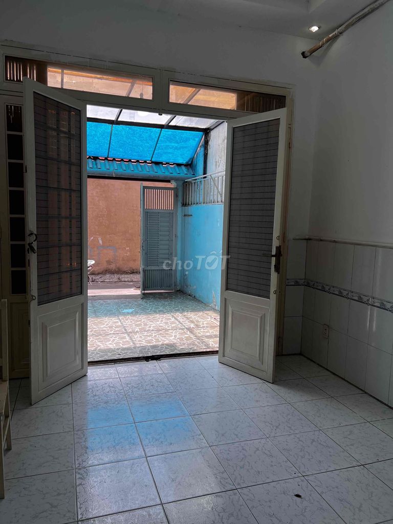 Фото 2: Аренда дома в переулке dht 09. 3,5 x 23 м. 1 этаж, 3 спальни. 2 санузла. Цена 7,5 млн