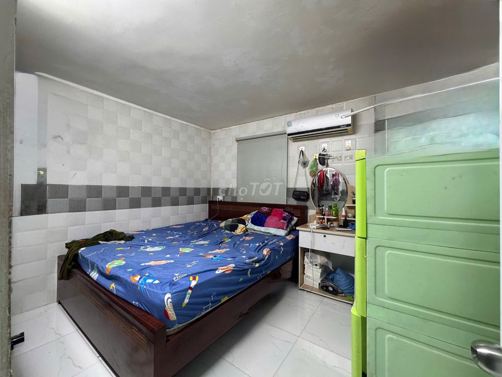 Фото 3: Продажа дома C4 с антресолью, 3 открытые стороны, район Ан Чунг, мост Чан Тхи Ли